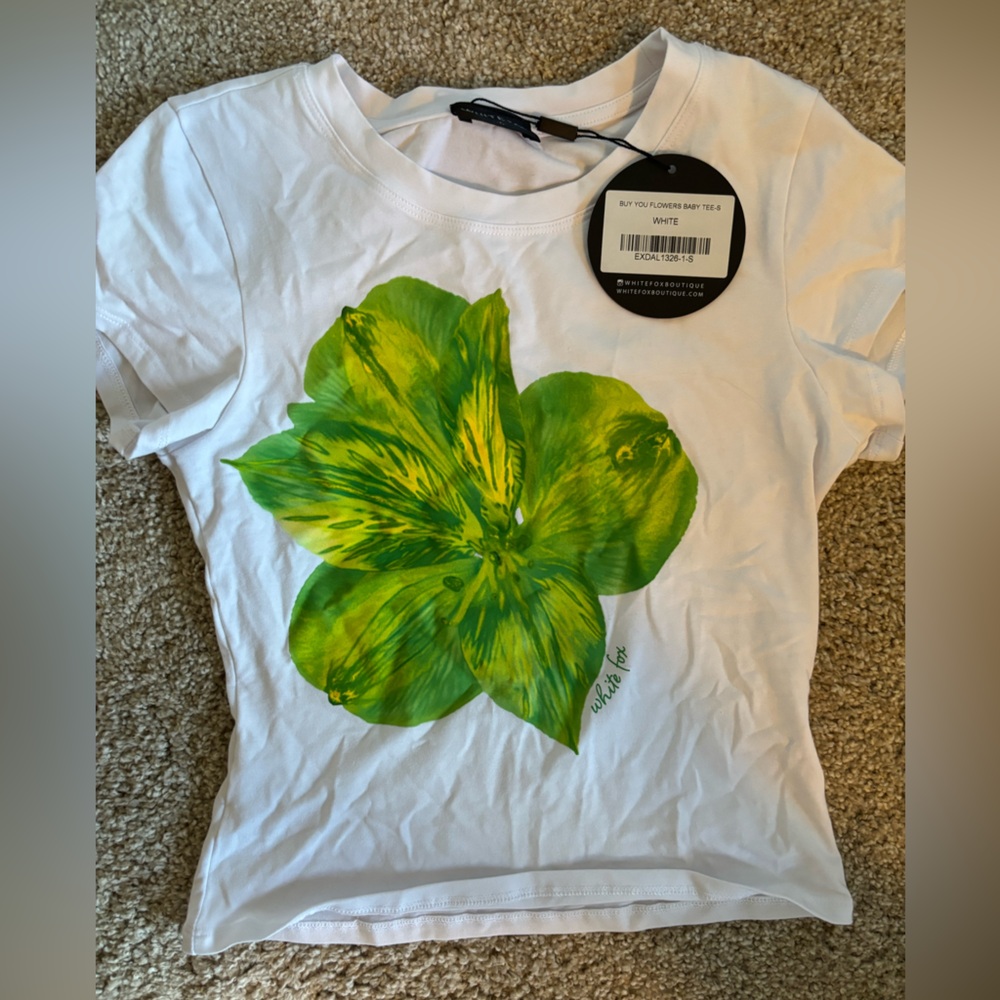 White Fox Boutique White Tee with Green Leaf Design